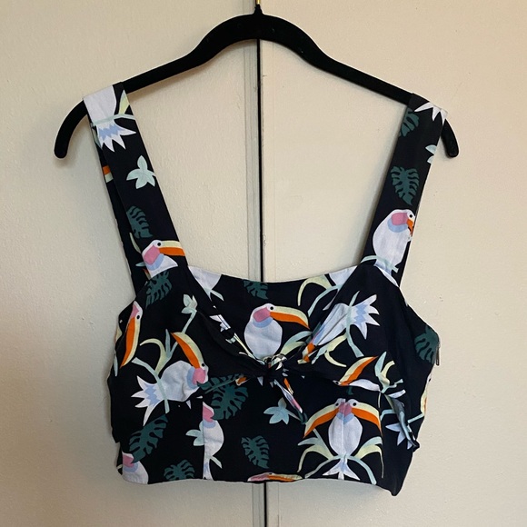 & Other Stories Tops - & Other Stories Crop tailored tank top tropical Tucan print